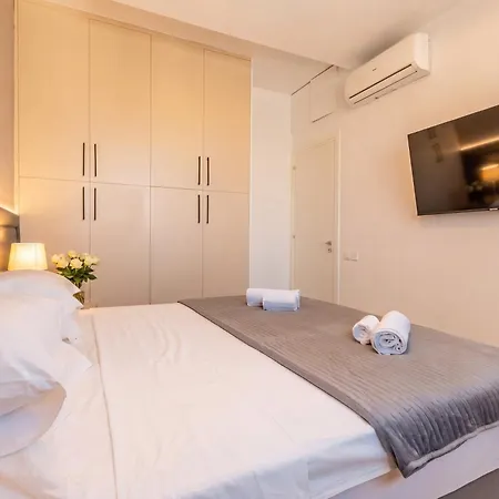 The Imperial Marina Penthouse Apartament *